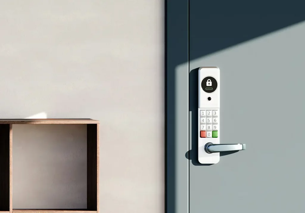 Système smart lock installé sur une maison individuelle pour une sécurité connectée